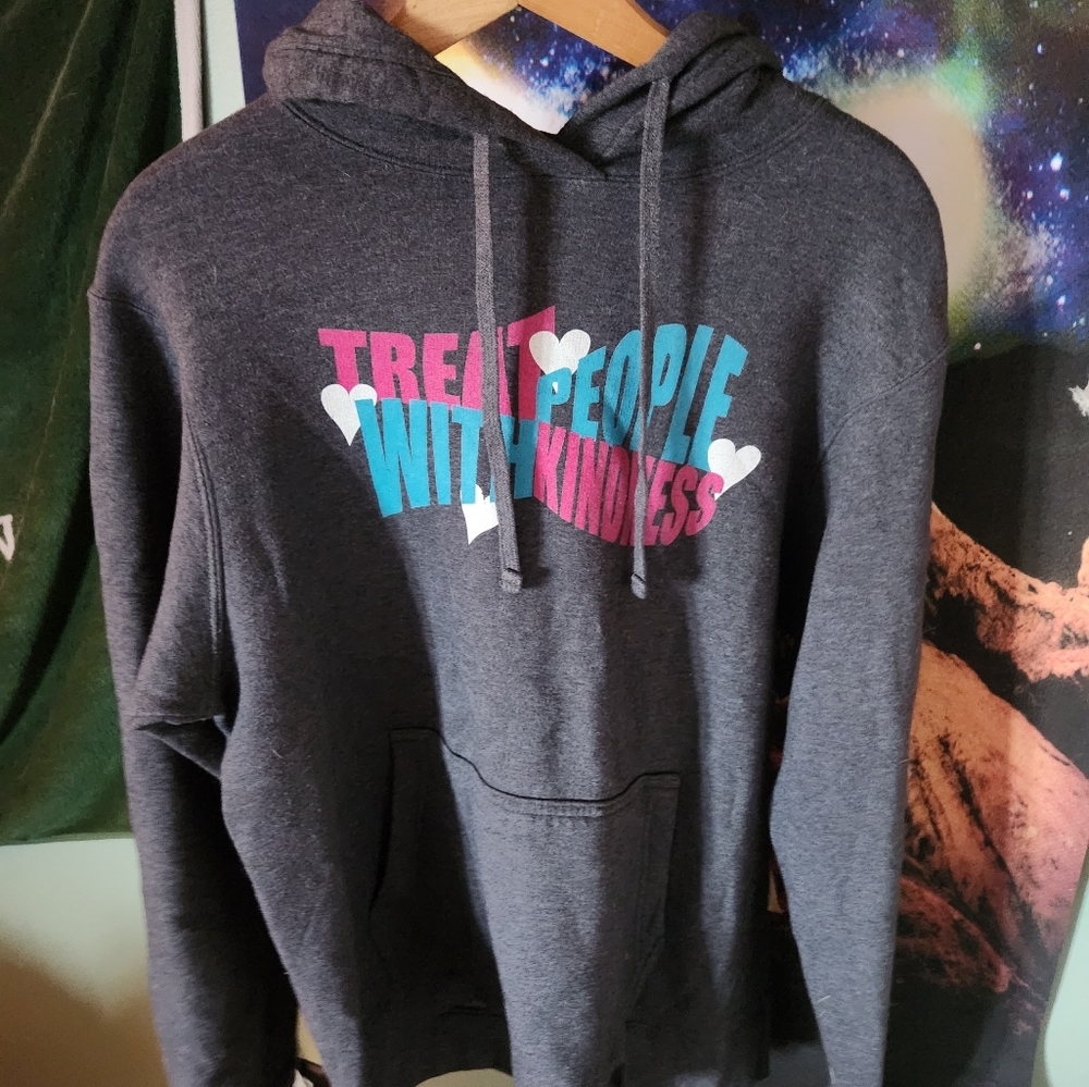 Unofficial Harry Styles " treat people with kindness hoodie, Meadium, grey
